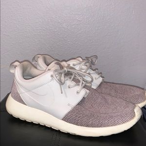 Nike Roshe Tennis Shoes